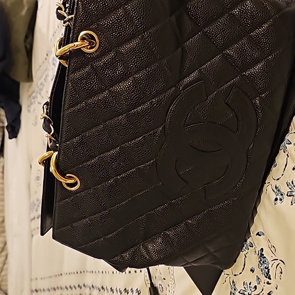 Authentic chanel bag - Picture 1 of 5